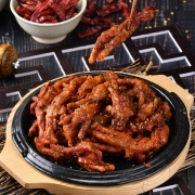 압구정본가 숯불 통뼈닭발 300g